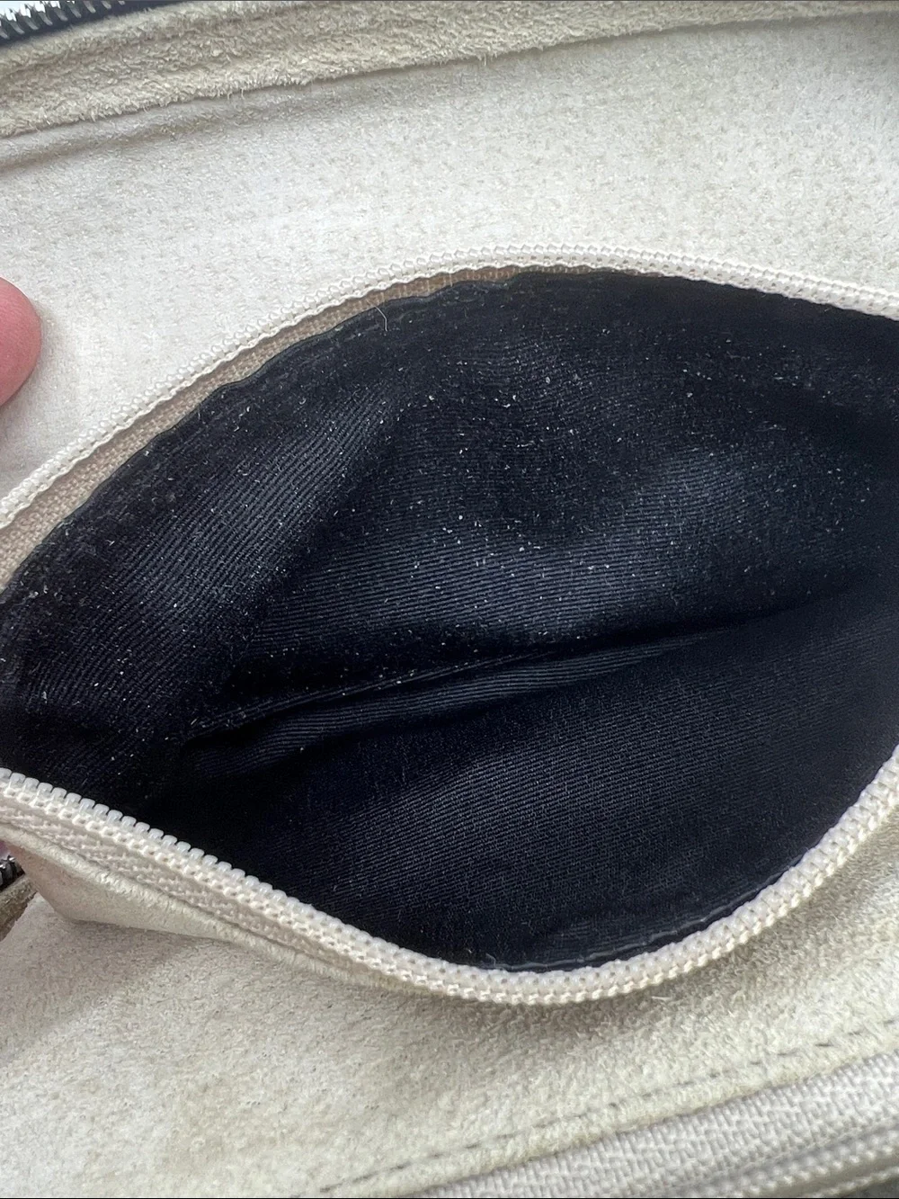 Coach Black Leather zip around Jewelry case with red stitching pig suede lined